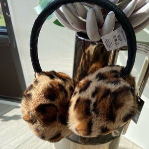 NWT Cheetah Print Faux Fur Ear Muffs 🎧🐆